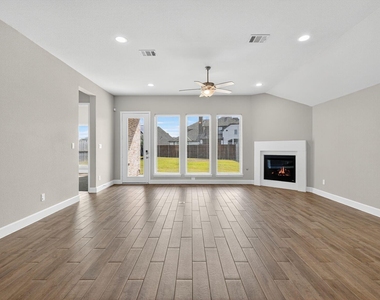 7435 Denali Drive - Photo Thumbnail 18