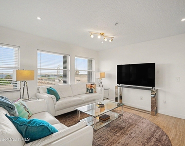 303 Audubon Drive - Photo Thumbnail 4