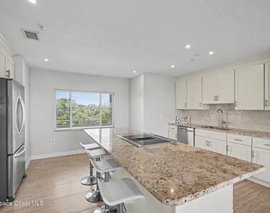 303 Audubon Drive - Photo Thumbnail 8
