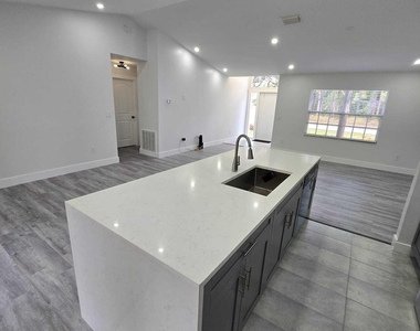 400 Koutnik Road Se - Photo Thumbnail 4