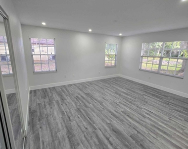 400 Koutnik Road Se - Photo Thumbnail 11