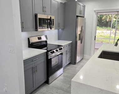 400 Koutnik Road Se - Photo Thumbnail 8