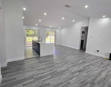 400 Koutnik Road Se - Photo Thumbnail 2
