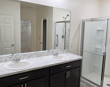 242 Guinevere Drive Sw - Photo Thumbnail 13