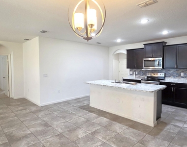 242 Guinevere Drive Sw - Photo Thumbnail 2