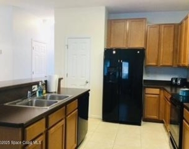 2590 Revolution Street - Photo Thumbnail 5