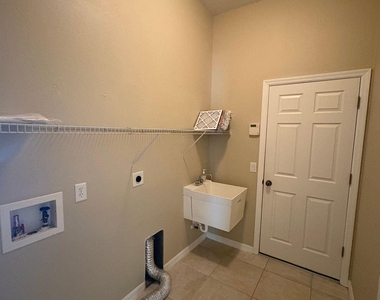 3185 Soft Breeze Circle - Photo Thumbnail 40