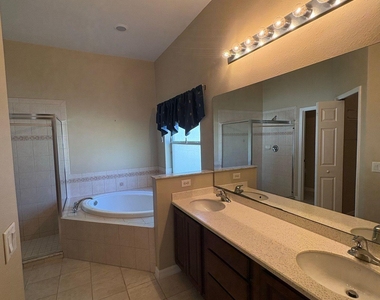 3185 Soft Breeze Circle - Photo Thumbnail 28