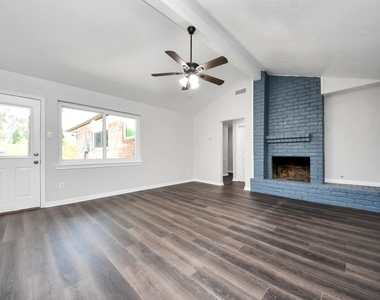 10602 Raydell Drive - Photo Thumbnail 20