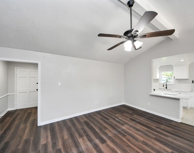 10602 Raydell Drive - Photo Thumbnail 18