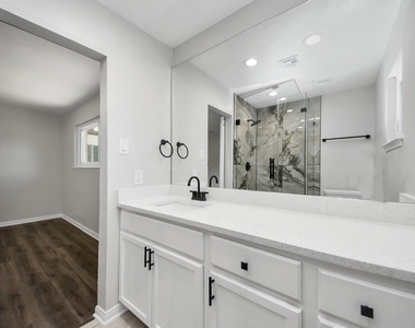 10602 Raydell Drive - Photo Thumbnail 10