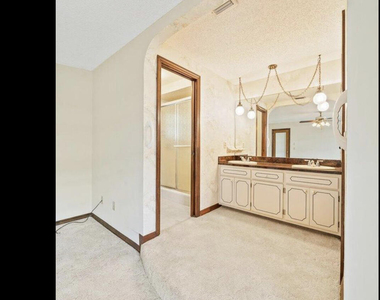 755 Verbenia Drive - Photo Thumbnail 20