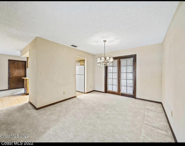 755 Verbenia Drive - Photo Thumbnail 8