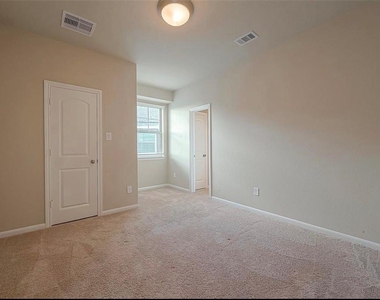 8700 Laurel Crest Drive - Photo Thumbnail 28