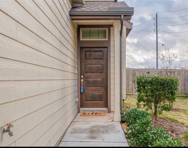 8700 Laurel Crest Drive - Photo Thumbnail 1