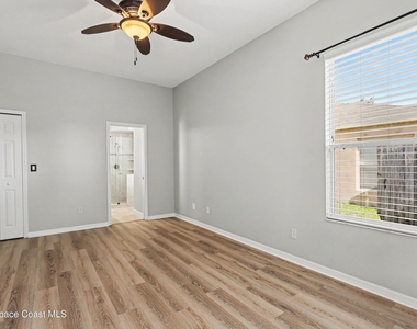 8056 Bracken Lane - Photo Thumbnail 9