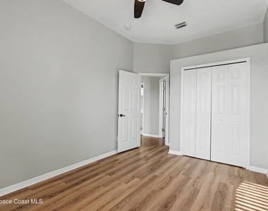 8056 Bracken Lane - Photo Thumbnail 17