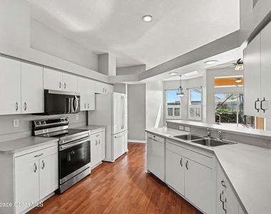 8056 Bracken Lane - Photo Thumbnail 4