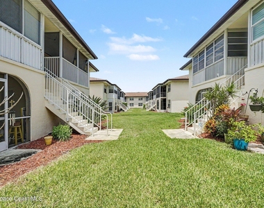 1047 Small Court - Photo Thumbnail 22