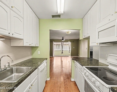 1047 Small Court - Photo Thumbnail 3