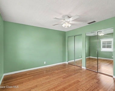 1047 Small Court - Photo Thumbnail 11