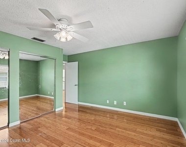 1047 Small Court - Photo Thumbnail 13