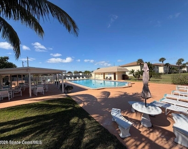 1047 Small Court - Photo Thumbnail 27