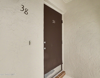 1047 Small Court - Photo Thumbnail 23