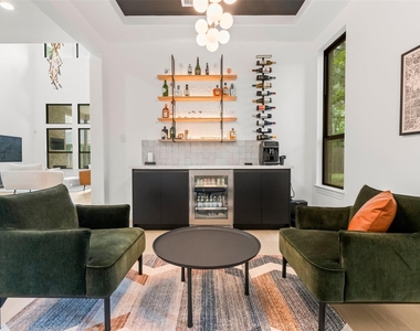 1053 Bat Hawk Court - Photo Thumbnail 10