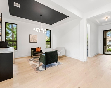 1053 Bat Hawk Court - Photo Thumbnail 9