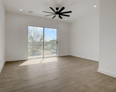6816 Hartland Avenue - Photo Thumbnail 27