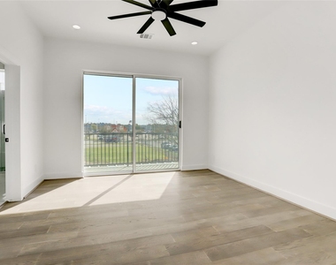 6816 Hartland Avenue - Photo Thumbnail 29