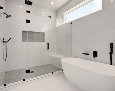 6816 Hartland Avenue - Photo Thumbnail 23