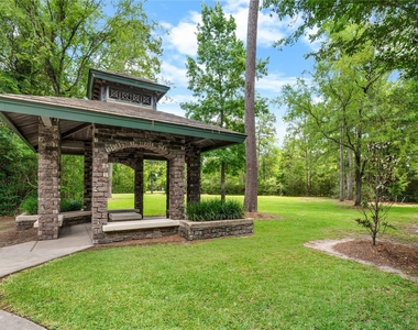 131 E Beckonvale Circle - Photo Thumbnail 18