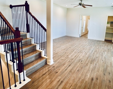 4020 Childress Street - Photo Thumbnail 15