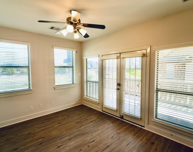 4020 Childress Street - Photo Thumbnail 9