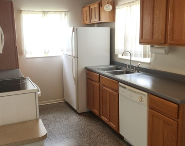 201 S Christmas Hill Road - Photo Thumbnail 6