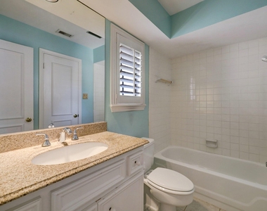 2313 Nantucket Drive - Photo Thumbnail 9