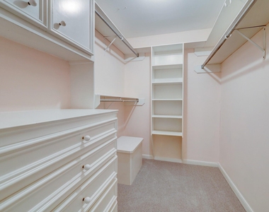 2313 Nantucket Drive - Photo Thumbnail 14