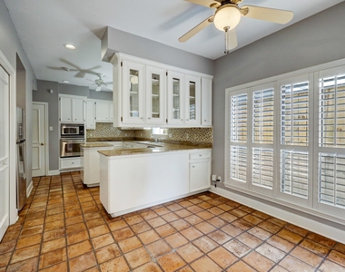 2313 Nantucket Drive - Photo Thumbnail 4