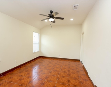 4823 Canyon Blanco Drive - Photo Thumbnail 7