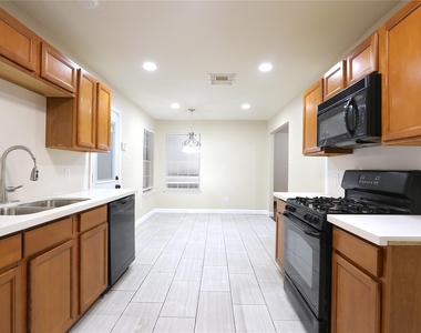 4823 Canyon Blanco Drive - Photo Thumbnail 5