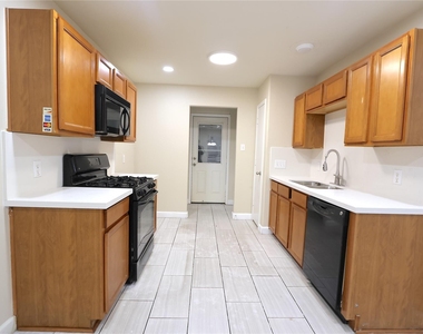 4823 Canyon Blanco Drive - Photo Thumbnail 6