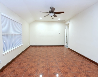 4823 Canyon Blanco Drive - Photo Thumbnail 2