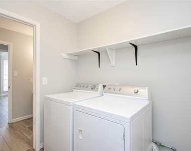 24302 Schivener House Lane - Photo Thumbnail 4
