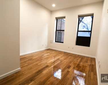 East 71 Street - Photo Thumbnail 1