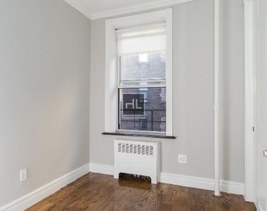 Hudson Street - Photo Thumbnail 4