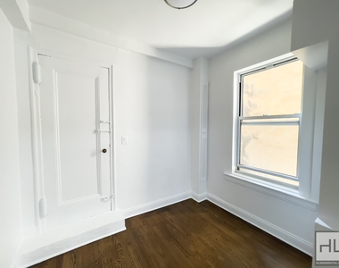 East 37 Street - Photo Thumbnail 4