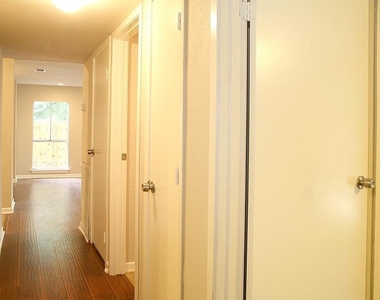 9 Wolfhound Lane - Photo Thumbnail 6