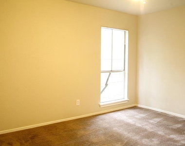 9 Wolfhound Lane - Photo Thumbnail 12